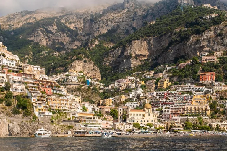Vacanță de 3 zile în Napoli: Obiective turistice și experiențe culinare