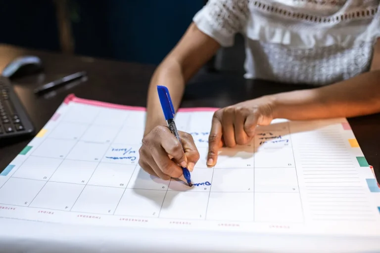 Diferența dintre calendarul ortodox tipărit și cel online